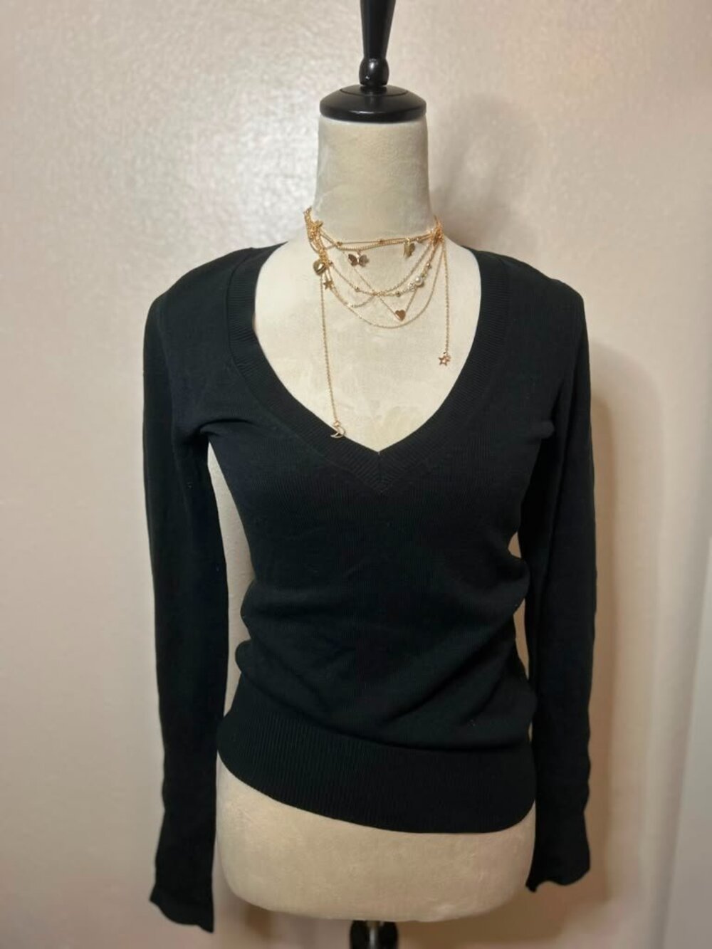 Take Out Black Deep V Neck Long Sleeve Top Size S